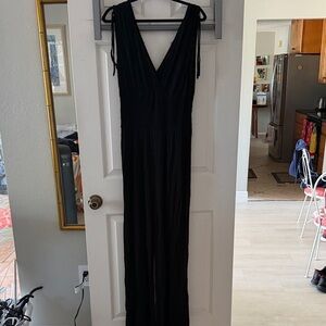 Chic Black Sleeveless Jumpsuit